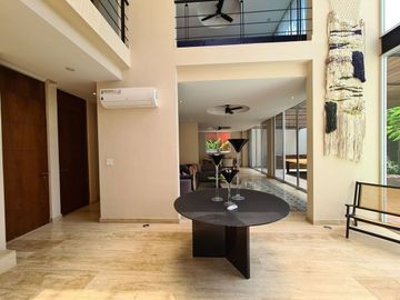Casa a la venta en privada de tres habitaciones