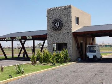 Casa en venta - 2 Dormitorios 2 Baños - 300Mts2 - General Rodríguez