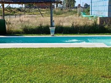 Casa en venta - 2 Dormitorios 2 Baños - 300Mts2 - General Rodríguez