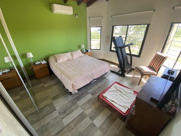 CASA 3 DORMITORIOS CON PILETA EN LAS ACEQUIAS DEL AIRE