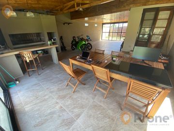 CASA 3 DORMITORIOS CON PILETA EN LAS ACEQUIAS DEL AIRE