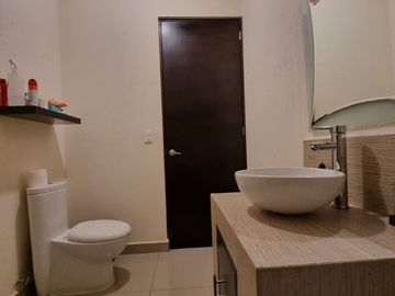 Casa en Venta  o Renta en El Mesón, Calimaya  4 recamaras 520 m2 construccion