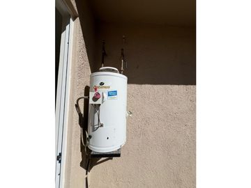 RENTA DE CASA AMPLIA  Y NUEVA EN REAL DE MADEIRAS