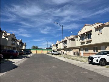 RENTA DE CASA AMPLIA  Y NUEVA EN REAL DE MADEIRAS