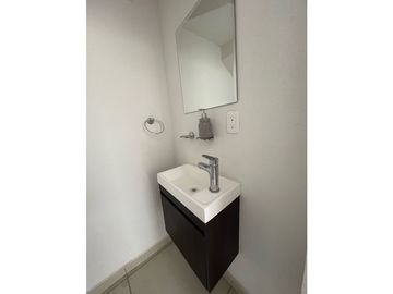 RENTA DE CASA AMPLIA  Y NUEVA EN REAL DE MADEIRAS