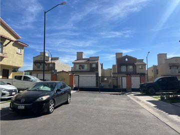 RENTA DE CASA AMPLIA  Y NUEVA EN REAL DE MADEIRAS