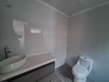 Vende Casa  Solida En Remodelada  Miraflores Bajo Viña del Mar