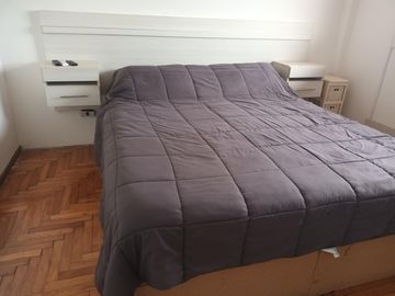 2 Amb Equipado/ Piso alto con TERRAZA / Muy Luminoso / Caballito