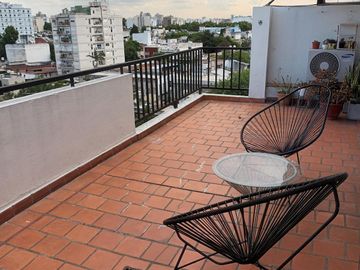 2 Amb Equipado/ Piso alto con TERRAZA / Muy Luminoso / Caballito