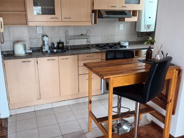 2 Amb Equipado/ Piso alto con TERRAZA / Muy Luminoso / Caballito