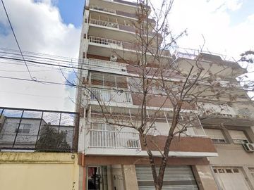 2 Amb Equipado/ Piso alto con TERRAZA / Muy Luminoso / Caballito