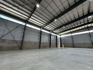 DEPOSITO EN VENTA 1422 M2  PARQUE INDUSTRIAL MORENO 1