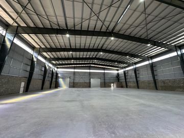DEPOSITO EN VENTA 1422 M2  PARQUE INDUSTRIAL MORENO 1