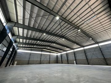 DEPOSITO EN VENTA 1422 M2  PARQUE INDUSTRIAL MORENO 1