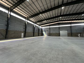 DEPOSITO EN VENTA 1422 M2  PARQUE INDUSTRIAL MORENO 1
