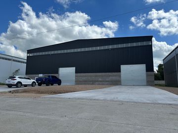 DEPOSITO EN VENTA 1422 M2  PARQUE INDUSTRIAL MORENO 1