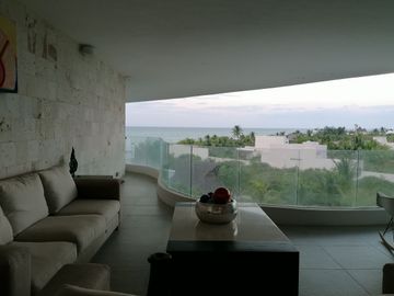 DEPARTAMENTO EN VENTA PLAYA MERIDA, 3 RECÁMARAS. TOTALMENTE AMUEBLADO