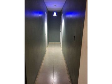 VENTA DE CASA EN DAVID DETRAS DEL MALL  COMPLETAMENTE CERCADA