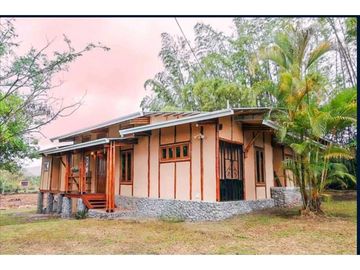 VENDO.CASA TERRENO.DE.1800MTS LAS.TRANCAS.DE.BOQUETE