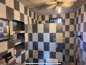 casa en venta para remodelar, a dos esquinas de la plancha