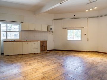 CASA EN VENTA CAPITAN BERMUDEZ LOFT 1 DORMITORIO
