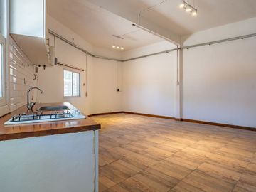 CASA EN VENTA CAPITAN BERMUDEZ LOFT 1 DORMITORIO