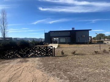 VENTA CASA DE CATEGORIA 4 DORM PUERTO DEL AGUILA