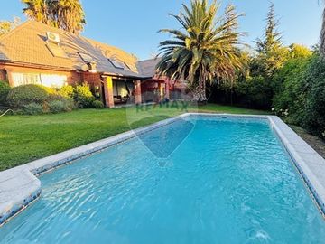 Gran casa en Las Pircas