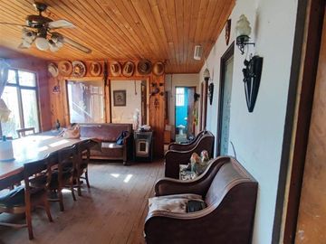 Casa en Venta en Gran parcela con casa en Olmué