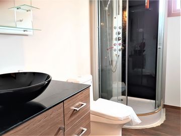 En venta, moderna casa de dos dormitorios, en Quillota.