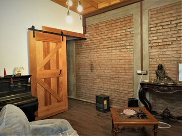 En venta, moderna casa de dos dormitorios, en Quillota.