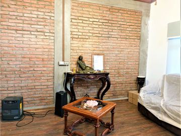 En venta, moderna casa de dos dormitorios, en Quillota.