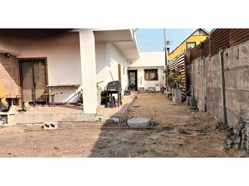 En venta, moderna casa de dos dormitorios, en Quillota.