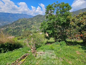 Arriendo/Venta de FINCAS en COPACABANA