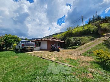 Arriendo/Venta de FINCAS en COPACABANA