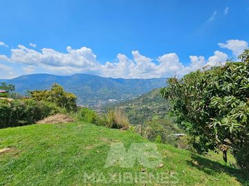 Arriendo/Venta de FINCAS en COPACABANA