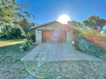 VENDO CASA QUINTA DE 250 MTS CON  5000 MTS LOTE  LA GLORIA DE LA PEREGRINA