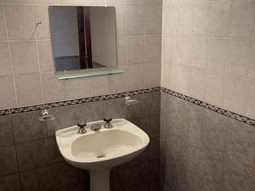 VENDO CASA QUINTA DE 250 MTS CON  5000 MTS LOTE  LA GLORIA DE LA PEREGRINA