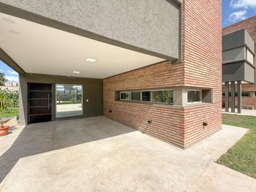Casa 2 dormitorios en condominio - Tierra de sueños 3 roldan