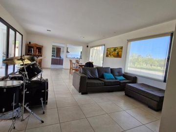 Casa 4 Dormitorios - Barrio Campo Los Olivos