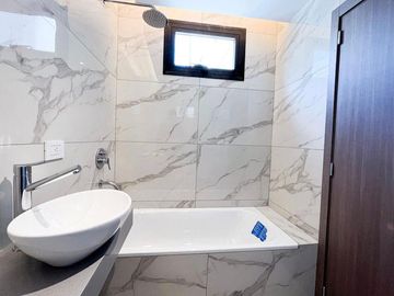 VENTA - DEPARTAMENTO  - DOS AMBIENTES  - V. DEL PARQUE - C/COCHERA Y AMENITIES.