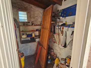 CASA EN VENTA 2 DORMITORIOS CON AMPLIO JARDIN Y PILETA