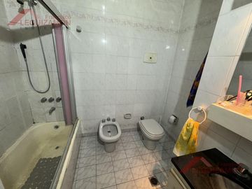Departamento en  SENILLOSA AL 50-**EXCELENTE UNIDAD**