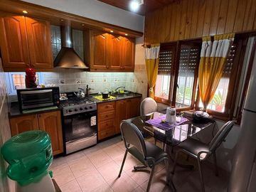 CASA VENTA 3 AMBIENTES Coronel Perdriel 2865 C/COCHERA (REMEDIOS DE ESCALADA)