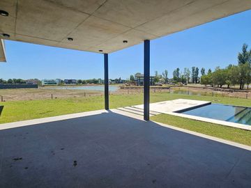 Casa en venta y alquiler Country Terravista  General Rodriguez