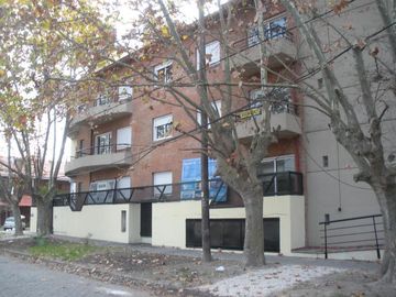 Alquiler 3 amb c/cochera en Banfield