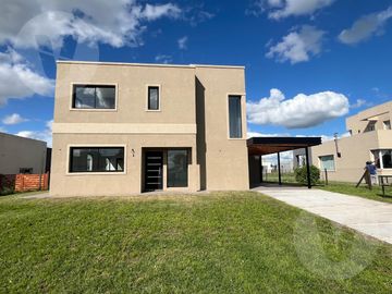 Casa en venta - Barrio San Simón, Canning