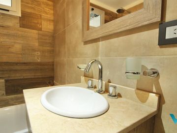 Departamento en venta Ituzaingó Norte 3 ambientes al frente, edificio Premium