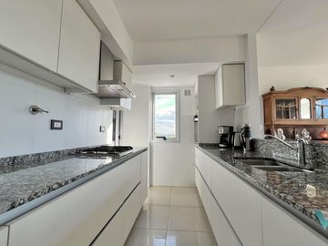 Departamento en venta Ituzaingó Norte 3 ambientes al frente, edificio Premium