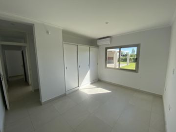 Casa de 2 dormitorios en venta en La Castilla Club de Campo